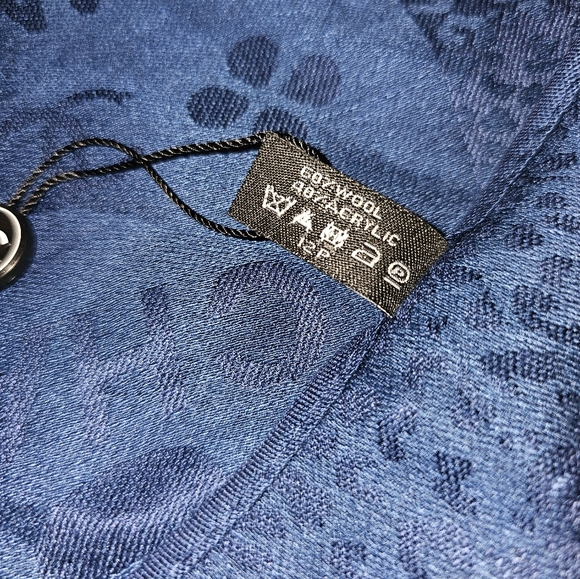 CHANEL Blue Stole Scarf NWT - Picture 3 of 8